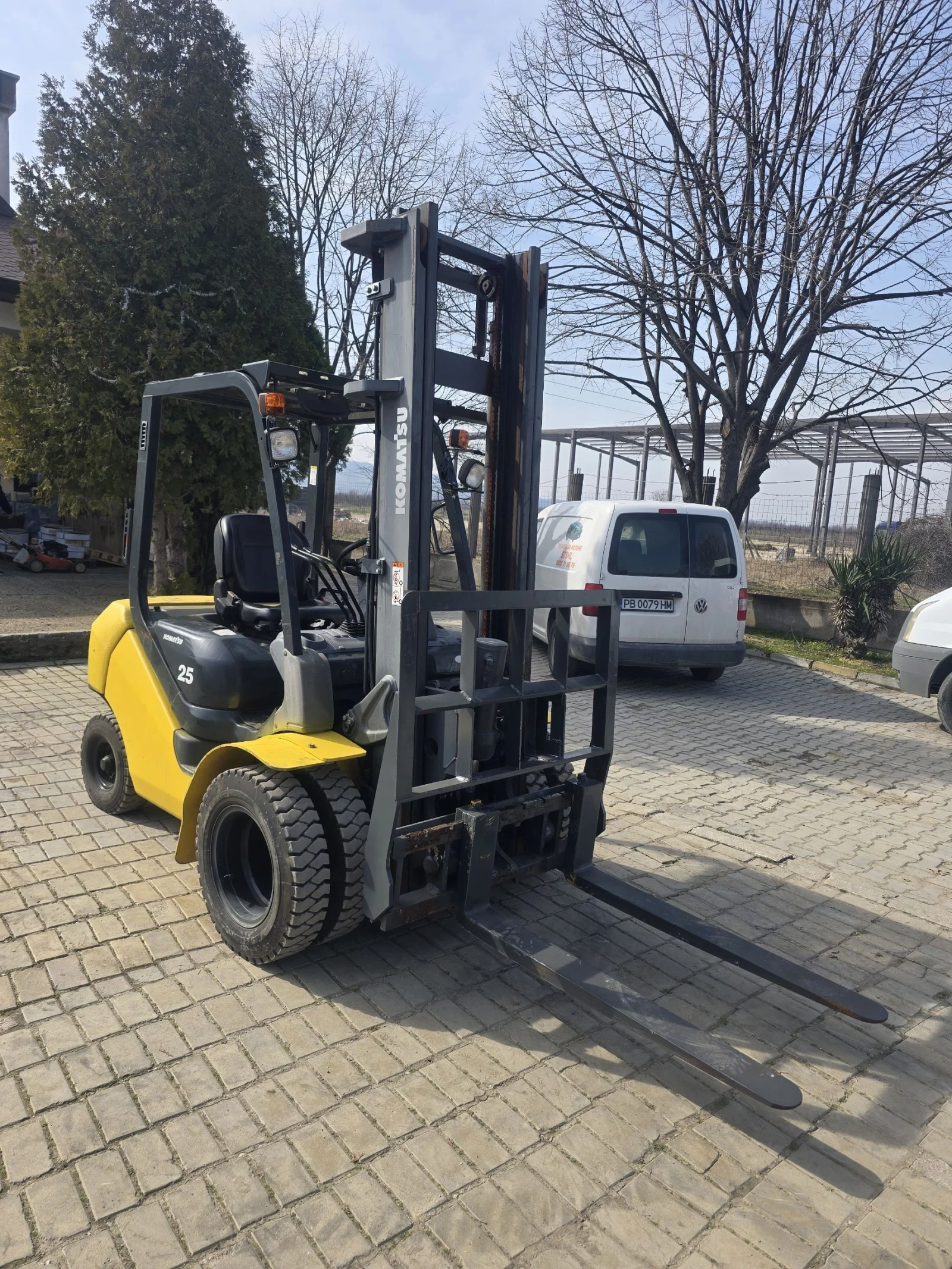 Мотокар Komatsu  Бензин 2.5тон, вдига 4м