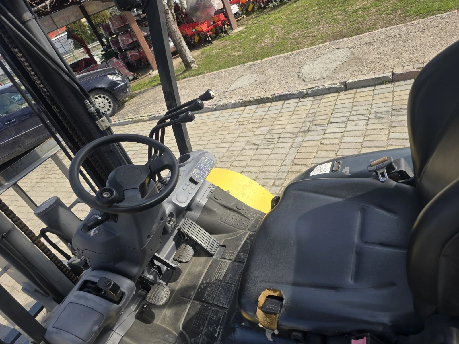 Мотокар Komatsu  Бензин 2.5тон, вдига 4м, снимка 4 - Индустриална техника - 53706048