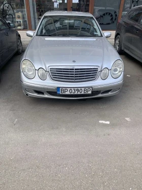     Mercedes-Benz E 240 -