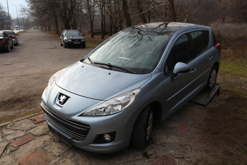 Peugeot 207 1.4I КЛИМАТИК, снимка 3 - Автомобили и джипове - 48158623