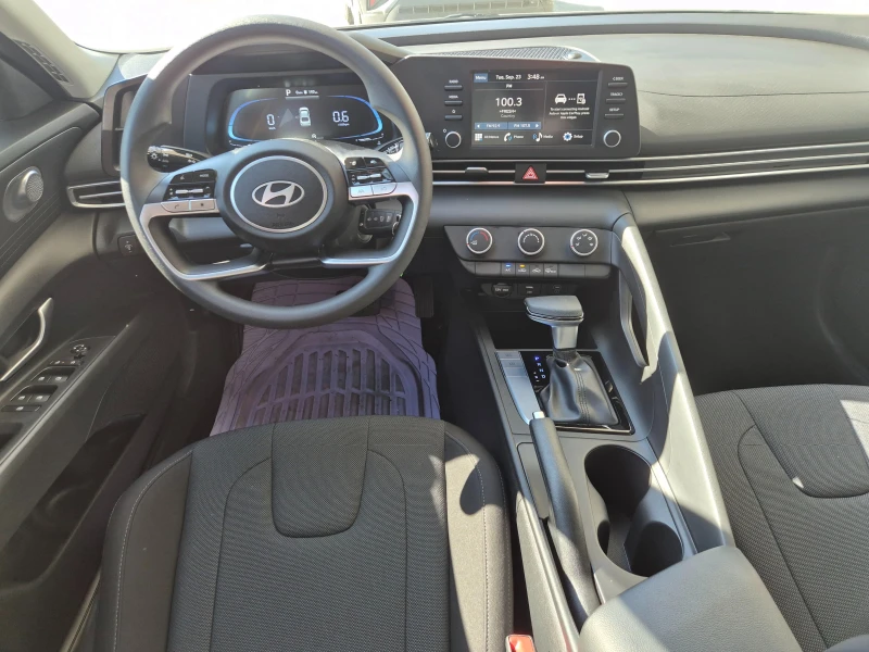 Hyundai Elantra 6 МЕСЕЦА ГАРАНЦИЯ!!2.0i 150к.с. Facelift/Автоматик, снимка 10 - Автомобили и джипове - 51838669