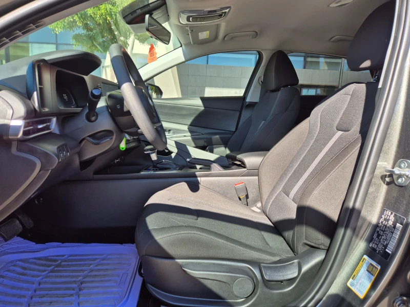 Hyundai Elantra 6 МЕСЕЦА ГАРАНЦИЯ!!2.0i 150к.с. Facelift/Автоматик, снимка 8 - Автомобили и джипове - 51838669