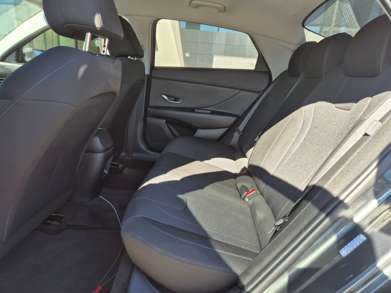 Hyundai Elantra 6 МЕСЕЦА ГАРАНЦИЯ!!2.0i 150к.с. Facelift/Автоматик, снимка 9 - Автомобили и джипове - 51838669