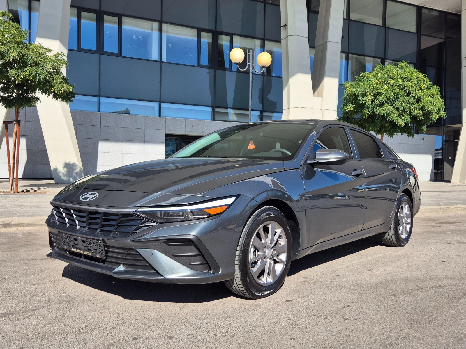 Hyundai Elantra 6 МЕСЕЦА ГАРАНЦИЯ!!2.0i 150к.с. Facelift/Автоматик, снимка 1