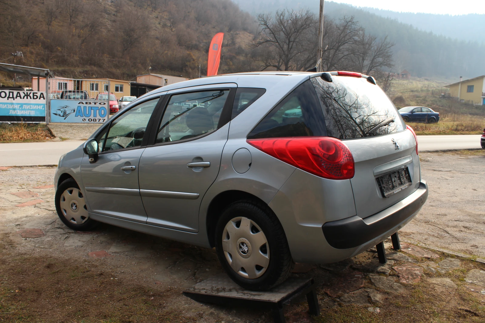 Peugeot 207 1.4I КЛИМАТИК - изображение 8