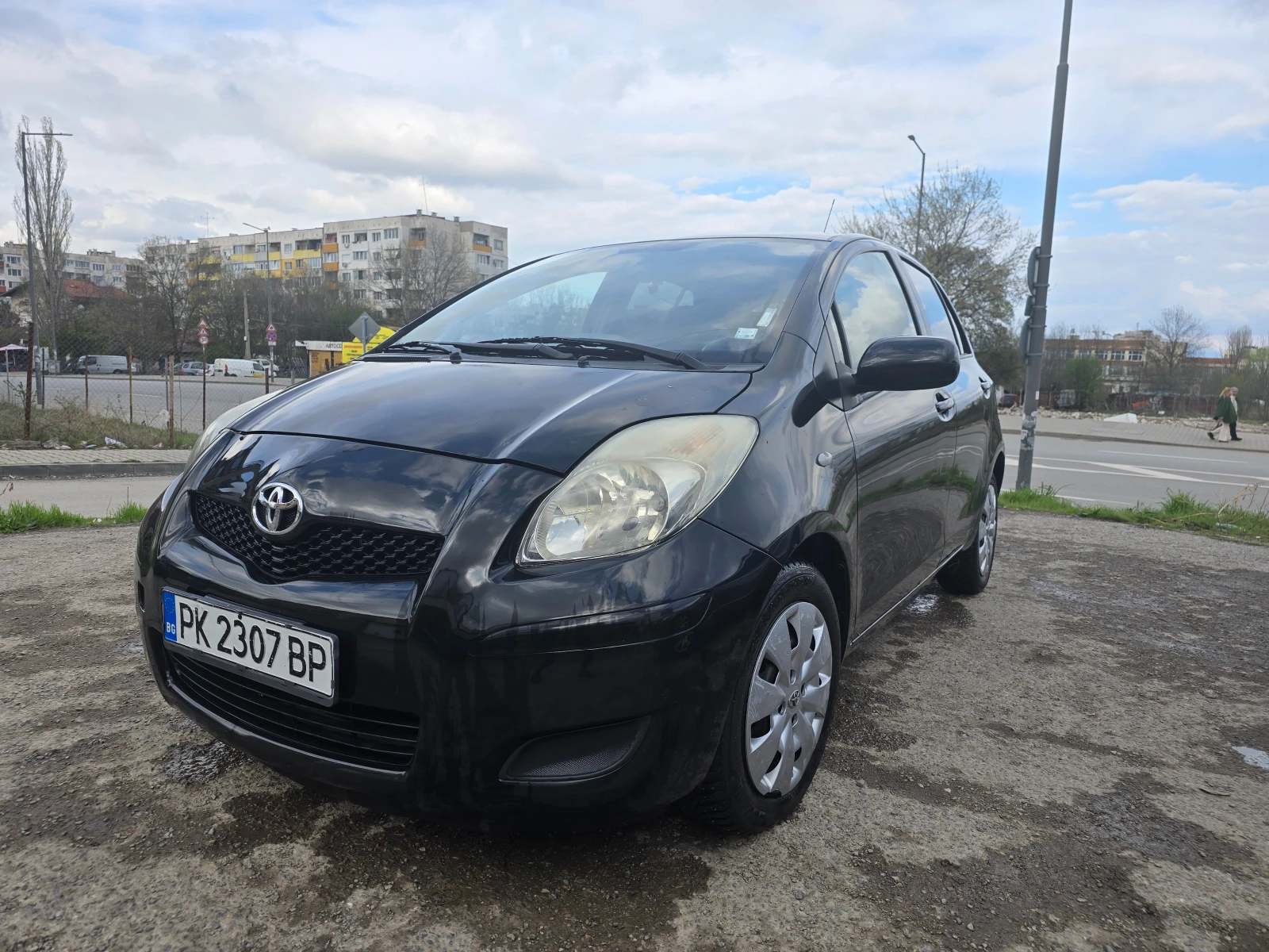 Toyota Yaris 1.33 - изображение 2