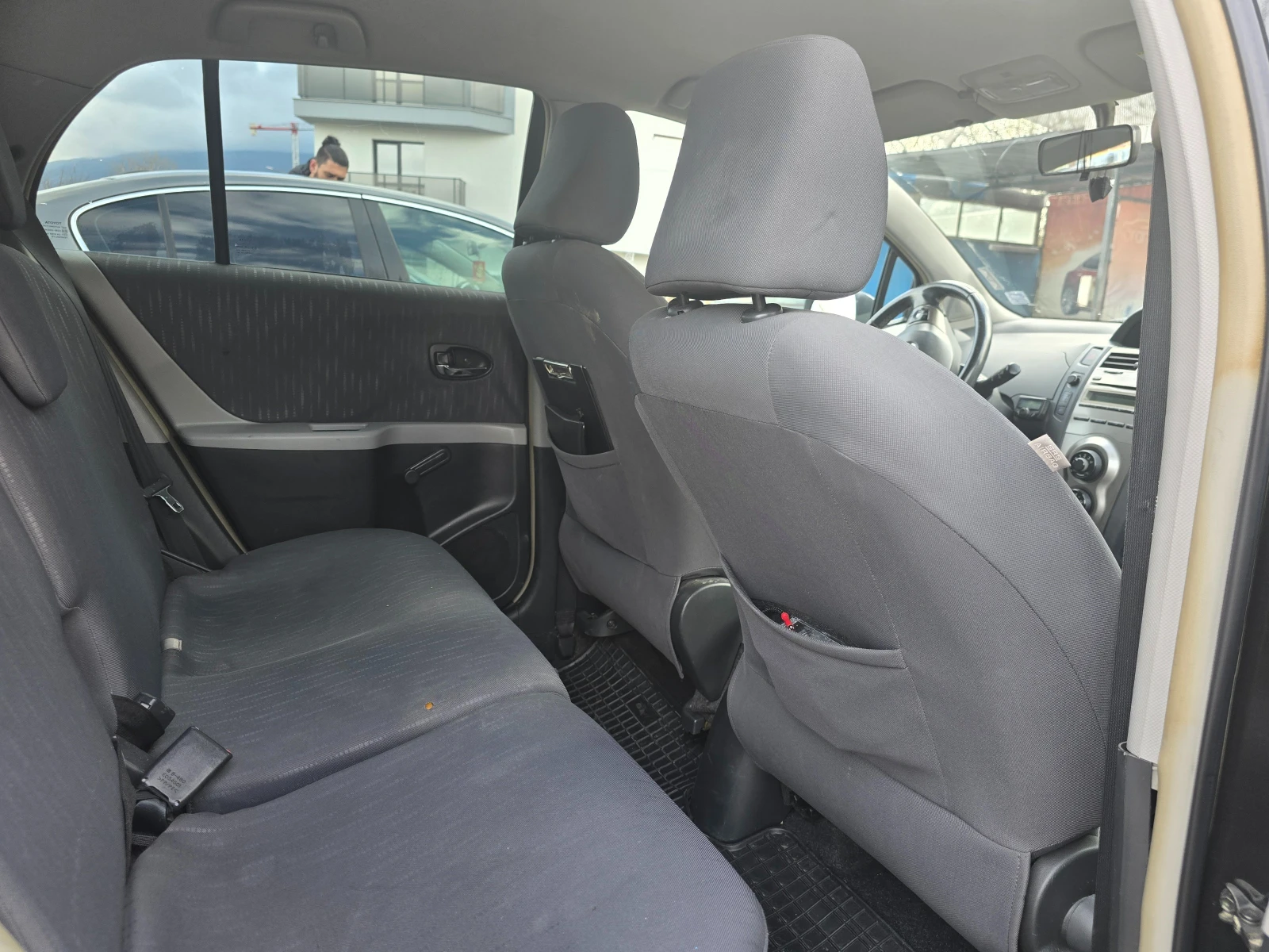 Toyota Yaris 1.33 - изображение 9