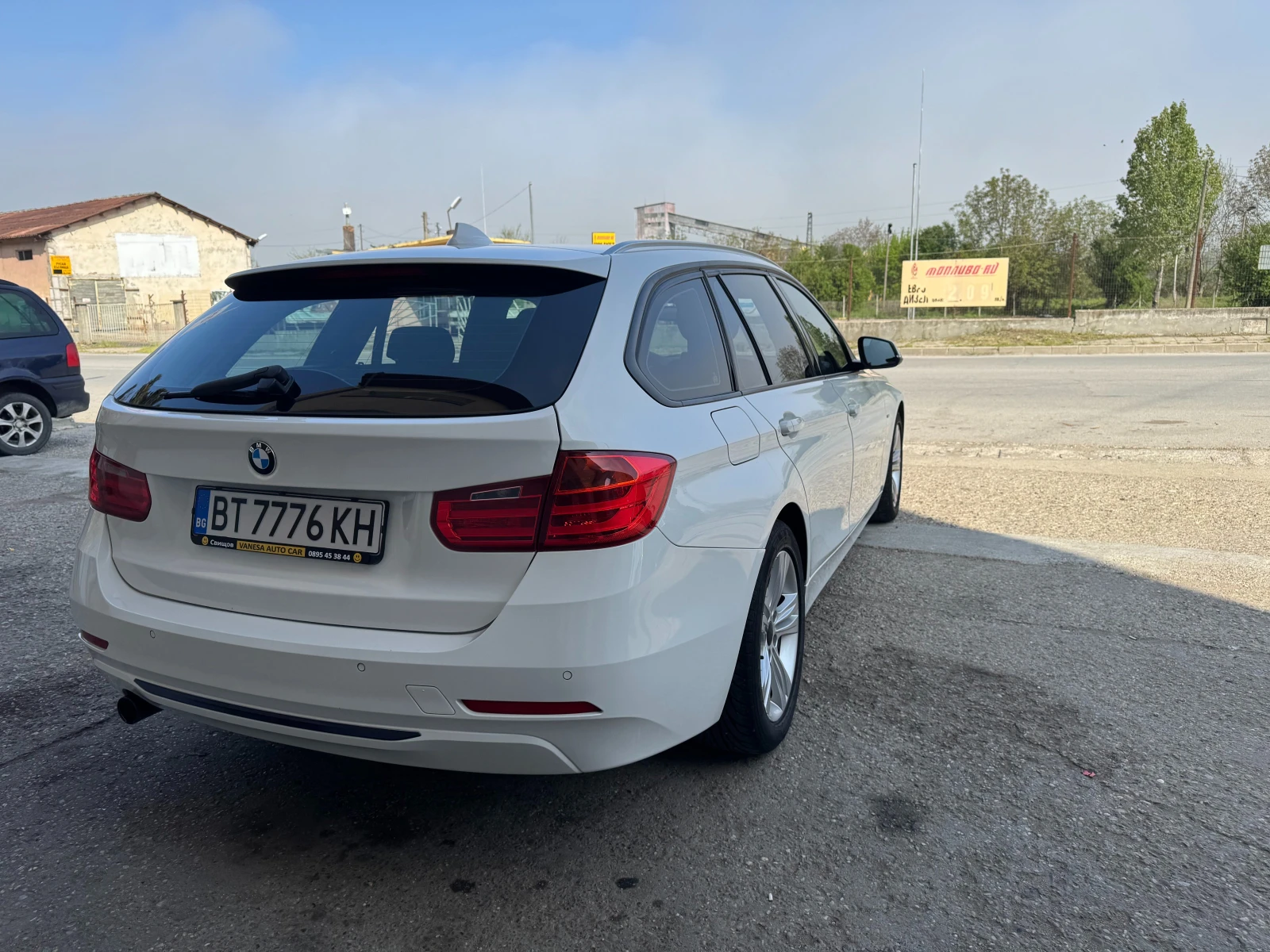 BMW 320 Вериги* HarmonKardon* Sport* Full LED - изображение 4