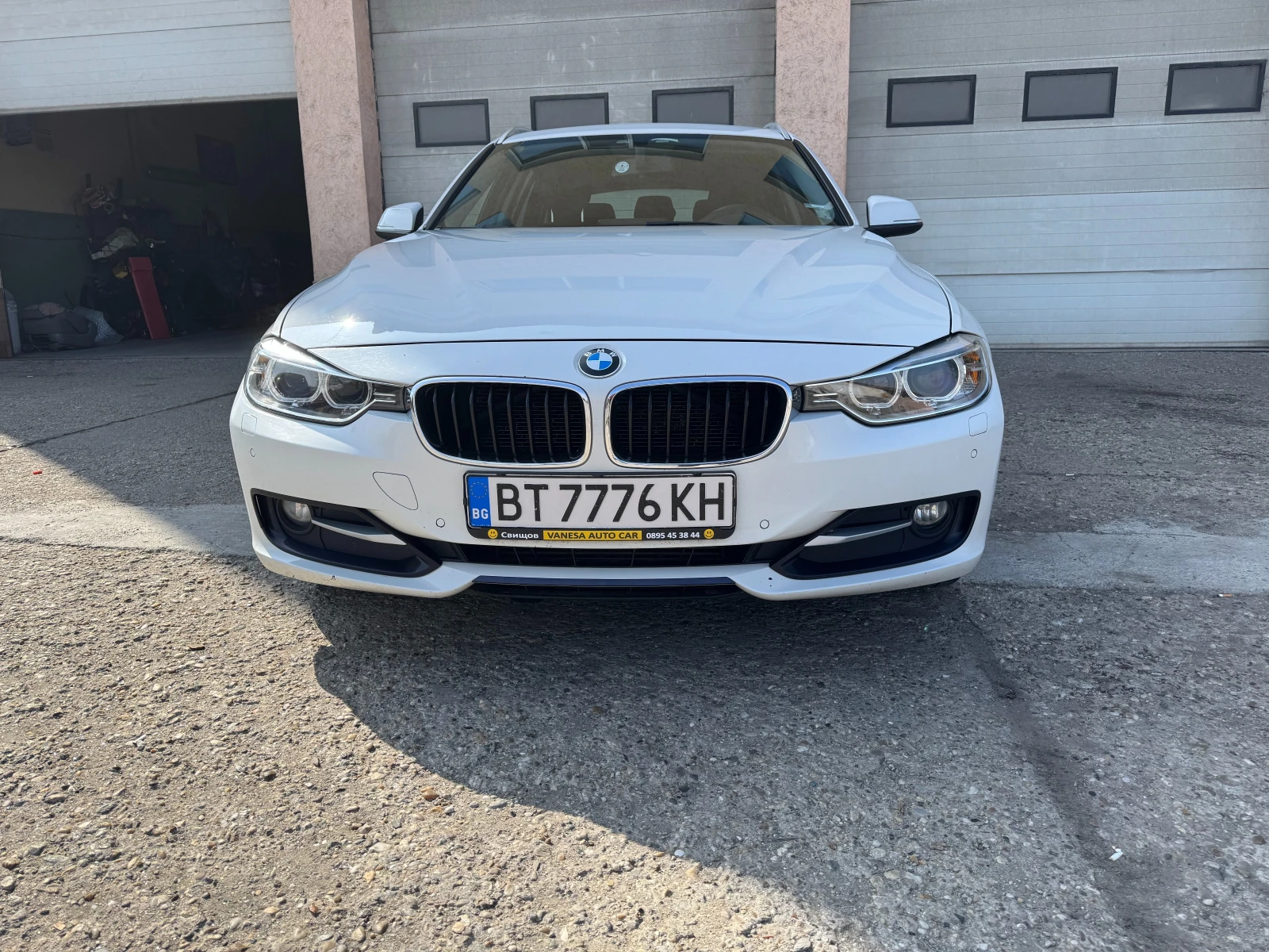 BMW 320 Вериги* HarmonKardon* Sport* Full LED - изображение 2