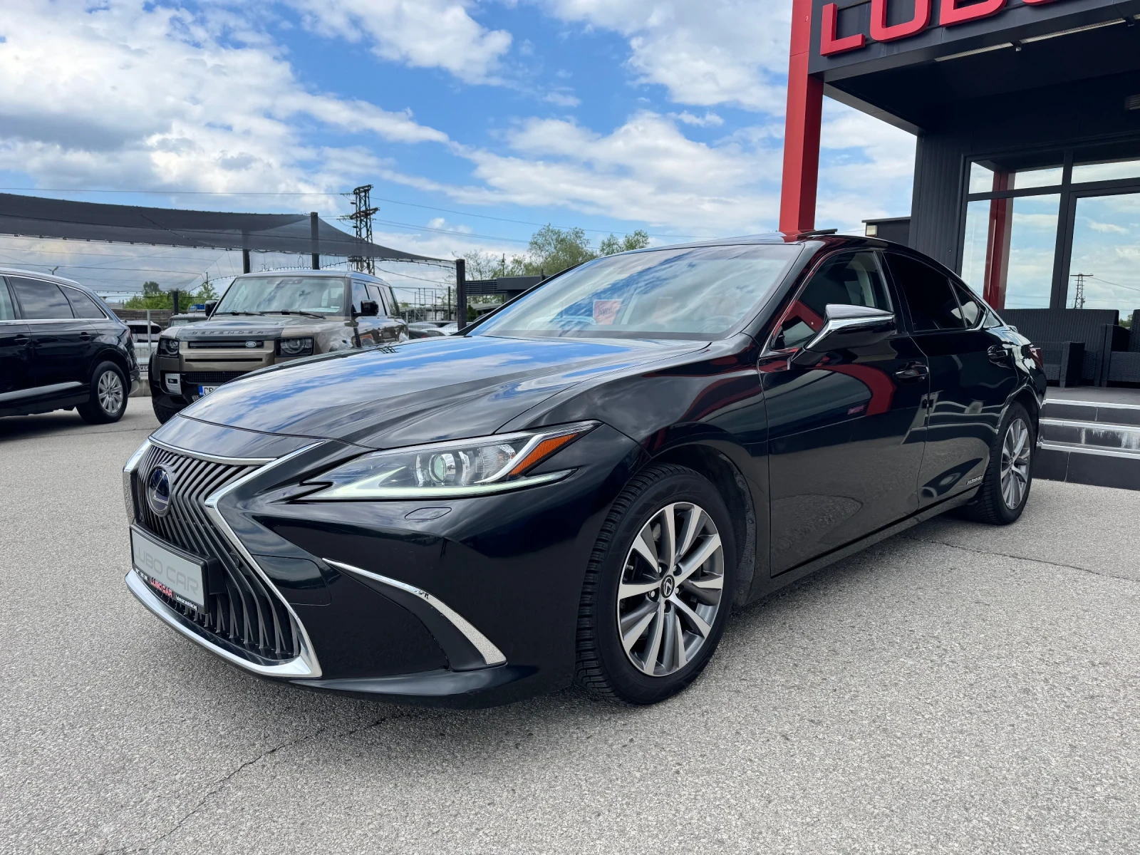 Lexus ES 300 HYBRID-LUXURY-KEYLESS-LED-ПОДГРЕВ-АСИСТЕНТИ-FULL - изображение 2