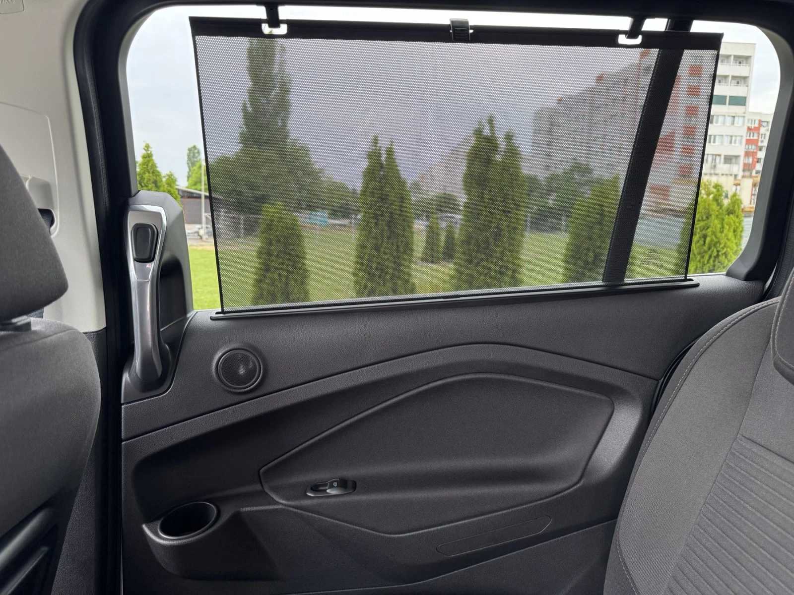 Ford Grand C-Max Trend, EcoBoost + 7  +  | Mobile.bg   15