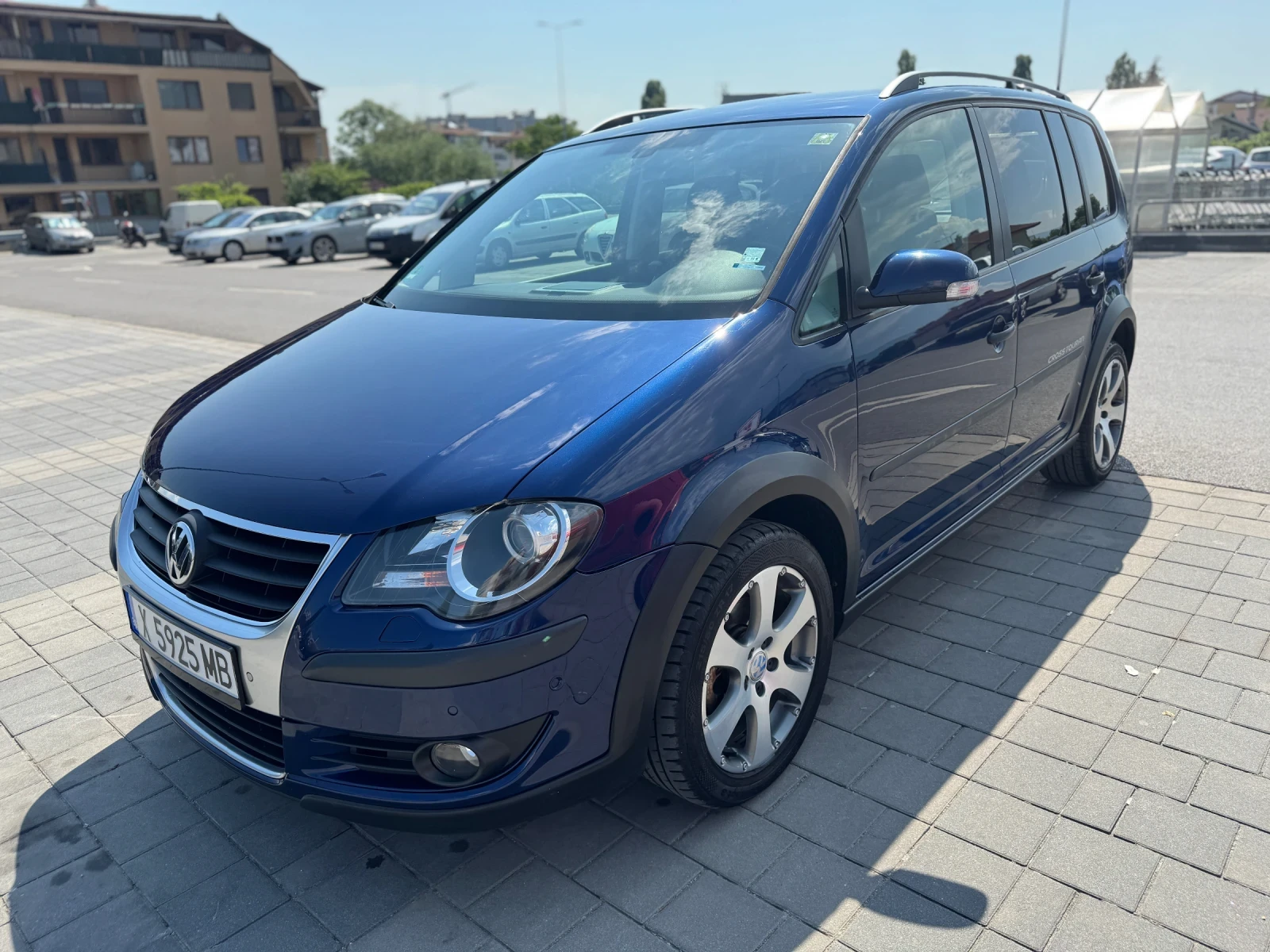 VW Touran CROSS 2.0 TDI BMM - изображение 3