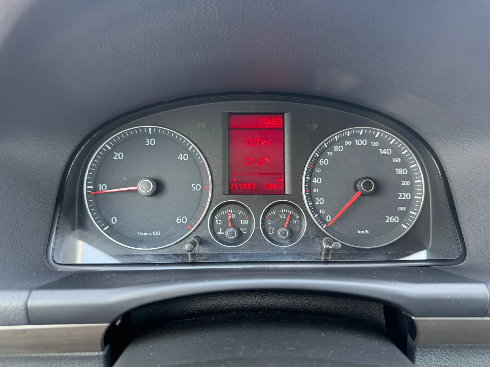 VW Touran CROSS 2.0 TDI BMM - изображение 8