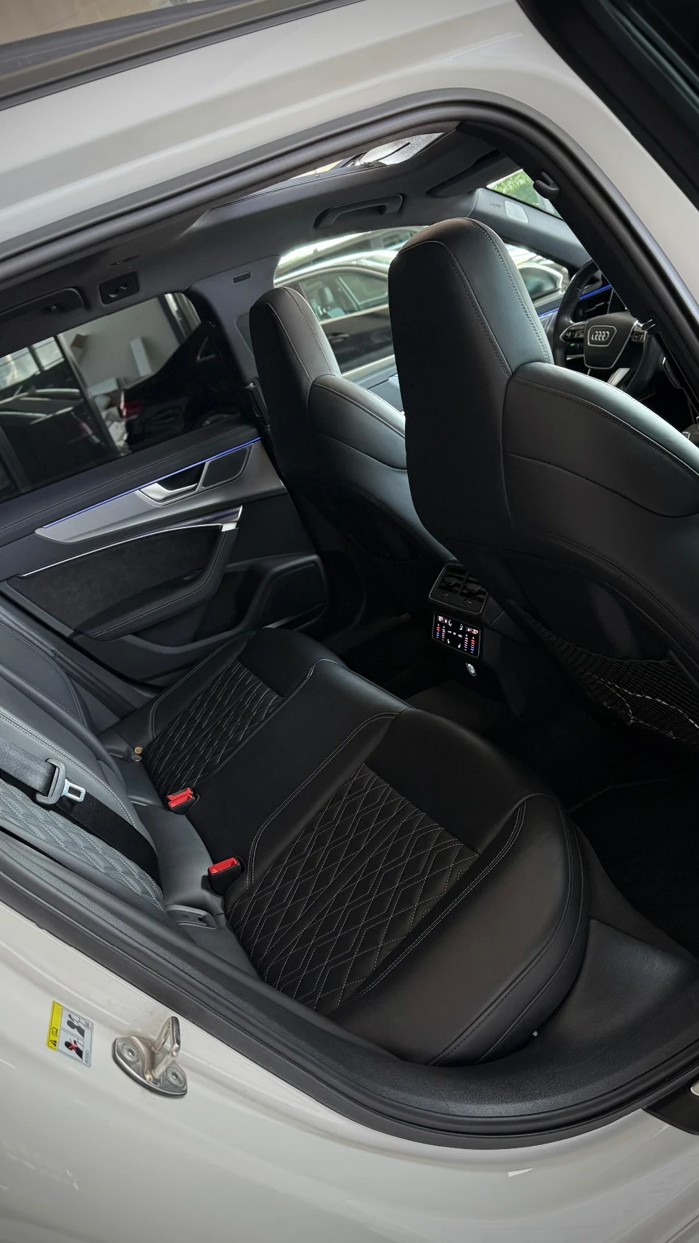 Audi S6 ЛИЧЕН АВТОМОБИЛ, ACTIVE SOUND, ЗАДЕН ЗАВИВАЩ МОСТ - изображение 8