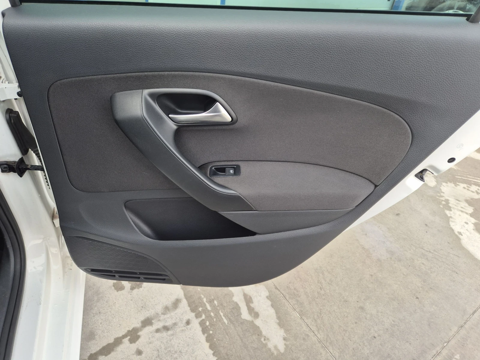 VW Polo 1.6 TDI 90  | Mobile.bg � ����������� 9