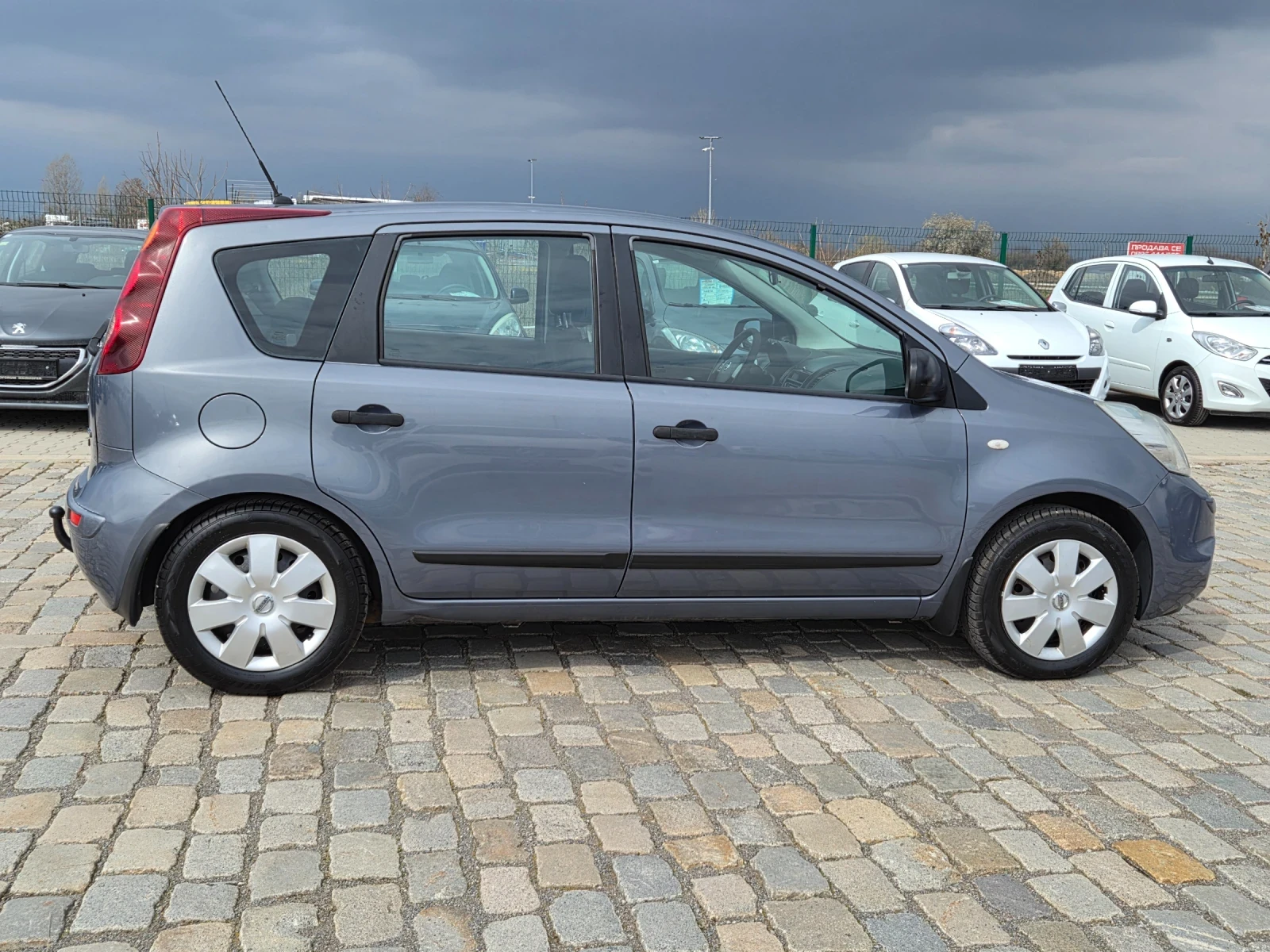 Nissan Note 1.4i 88кс 2011 година ЕВРО 4, снимка 5 - Автомобили и джипове - 53997305