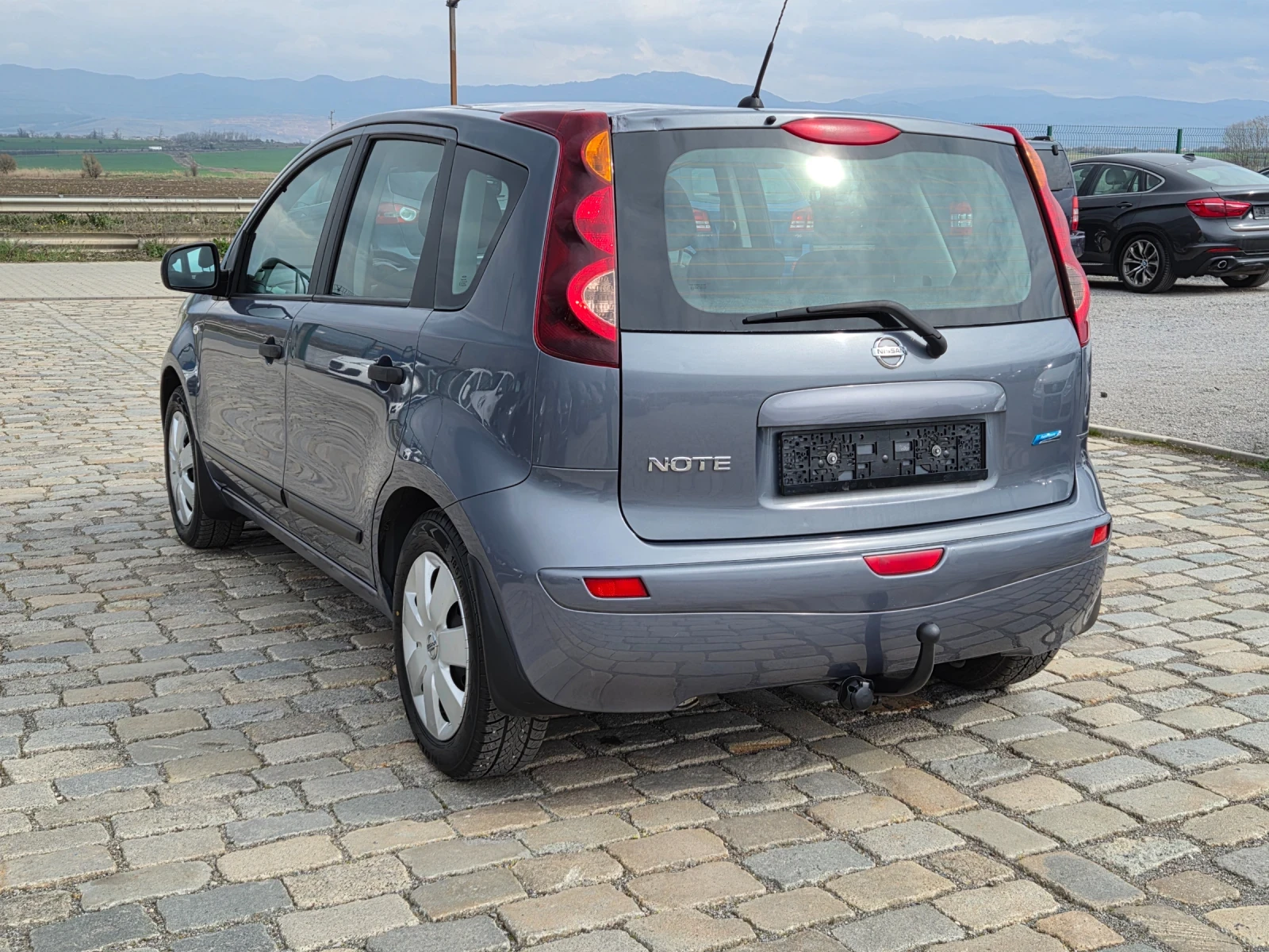 Nissan Note 1.4i 88кс 2011 година ЕВРО 4, снимка 8 - Автомобили и джипове - 53997305