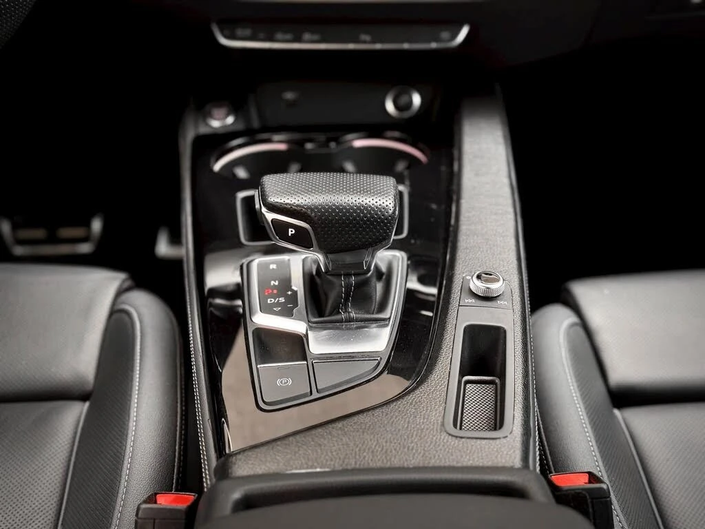 Audi A5 Sportback* Technik* АвтоКредит* (ЦЕНА ДО БГ), снимка 12 - Автомобили и джипове - 54002305