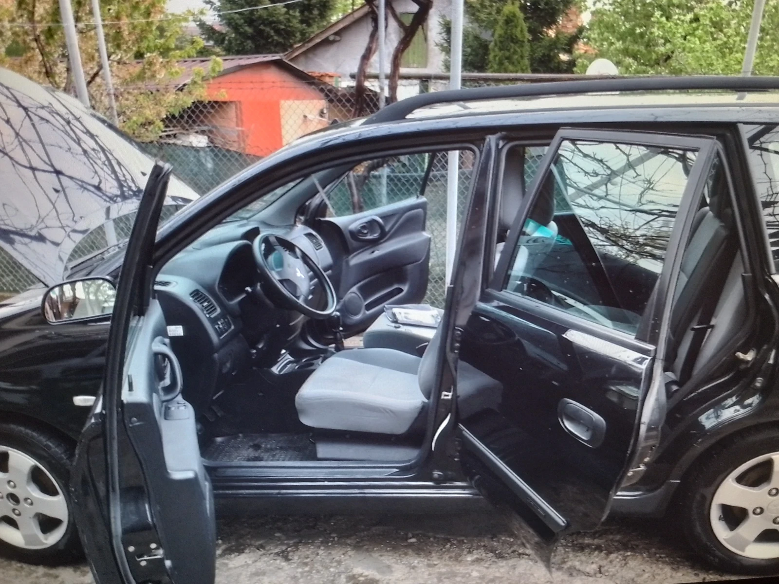 Mitsubishi Space star Комфорт, снимка 12 - Автомобили и джипове - 54016383