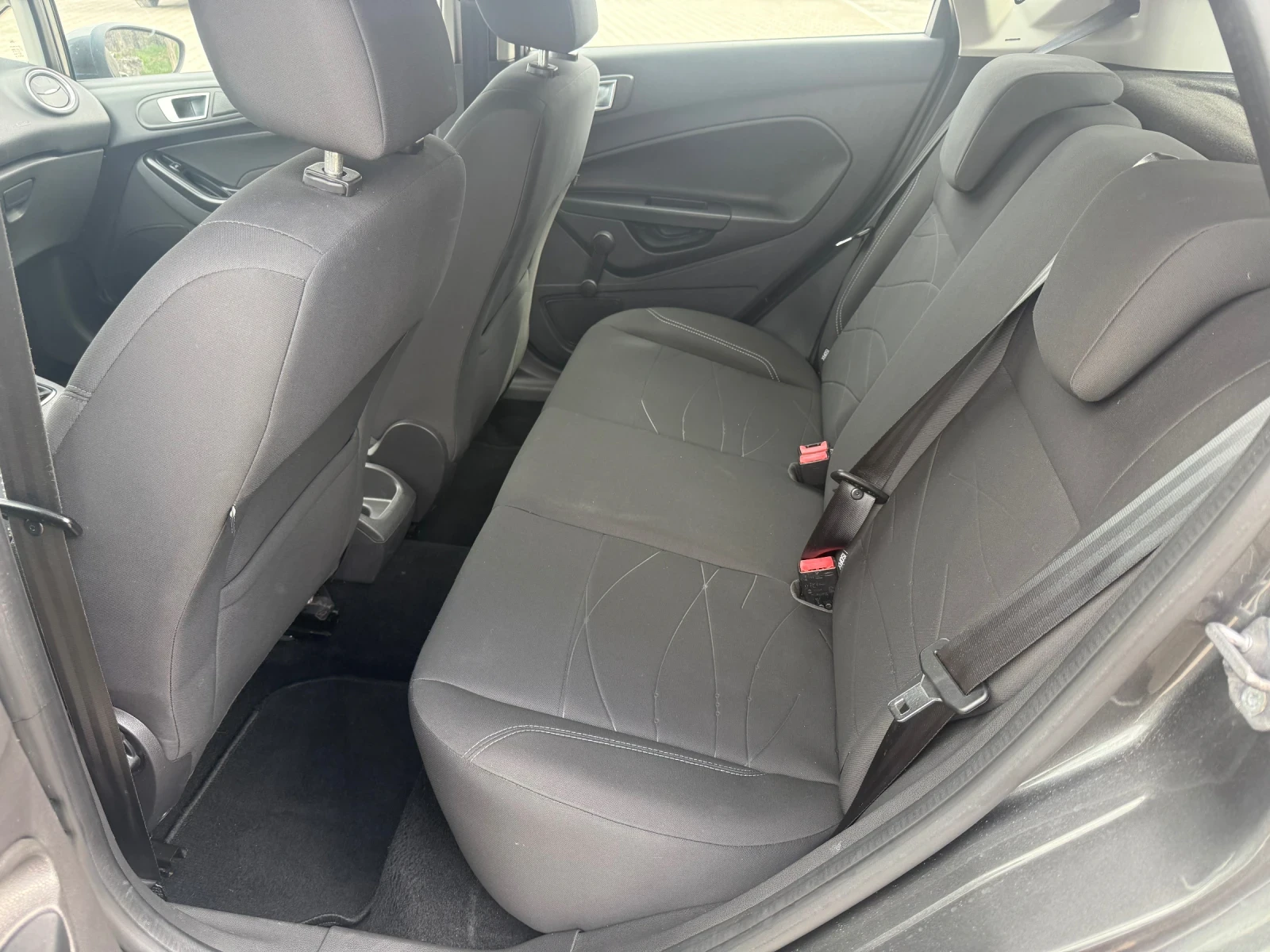 Ford Fiesta EURO 6B, снимка 11 - Автомобили и джипове - 54038718