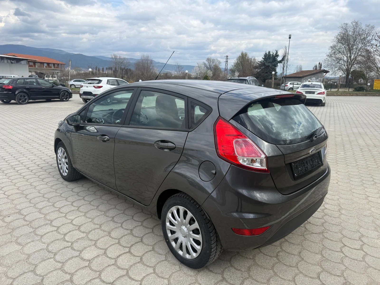 Ford Fiesta EURO 6B, снимка 7 - Автомобили и джипове - 54038718