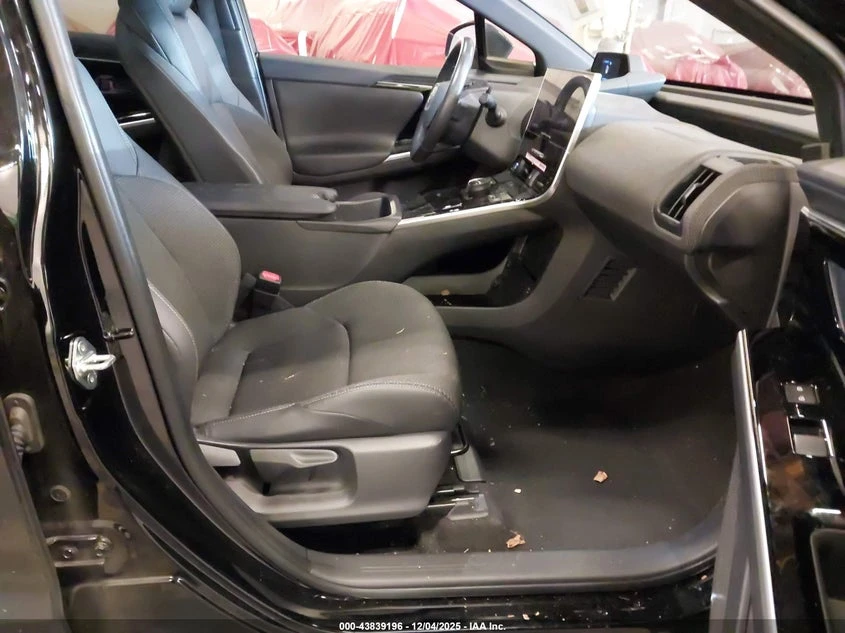 Toyota bZ4X Xle, снимка 5 - Автомобили и джипове - 54072606