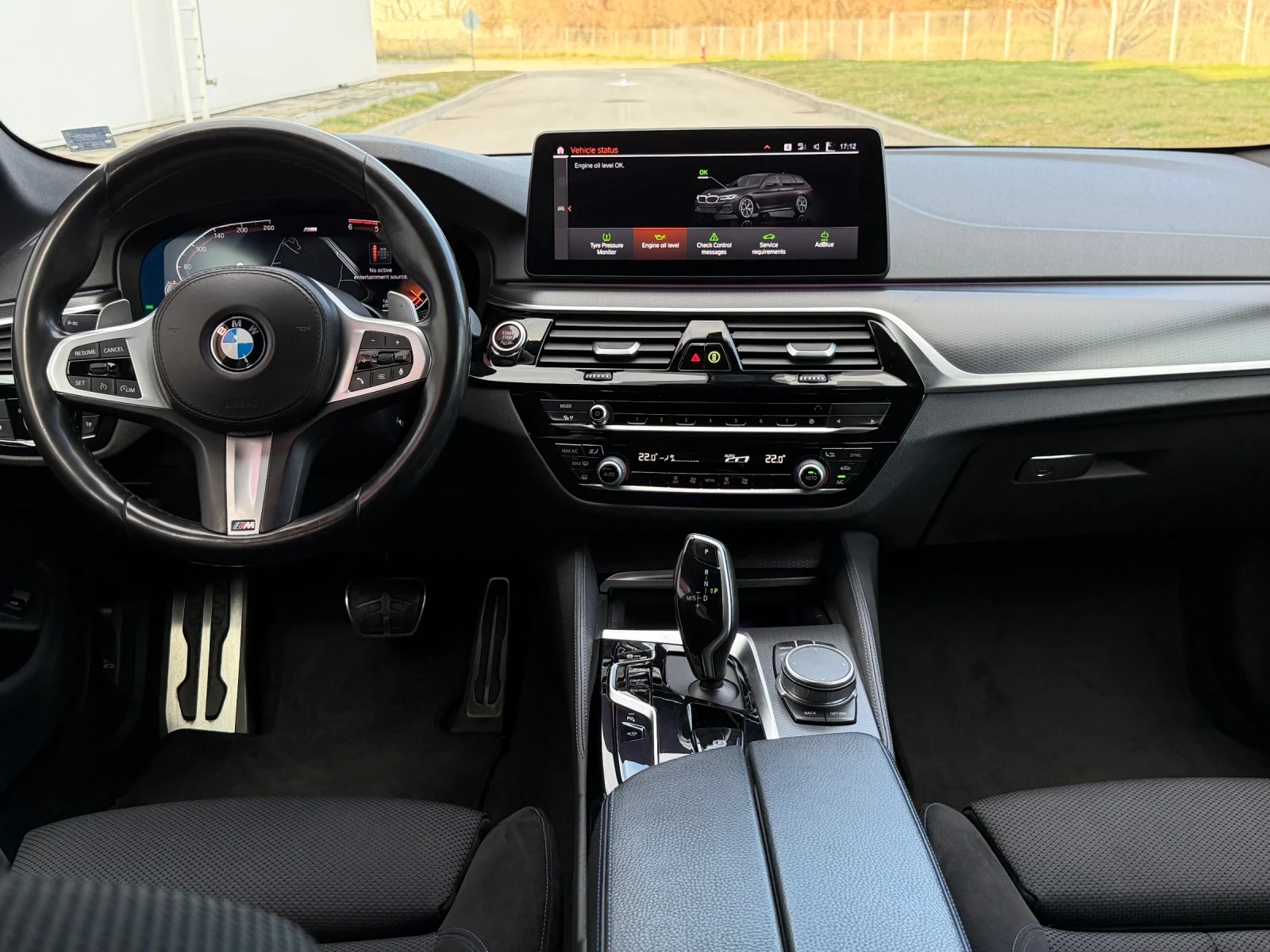 BMW 530 M Sport Shadowline Mild Hybrid, снимка 8 - Автомобили и джипове - 54197311