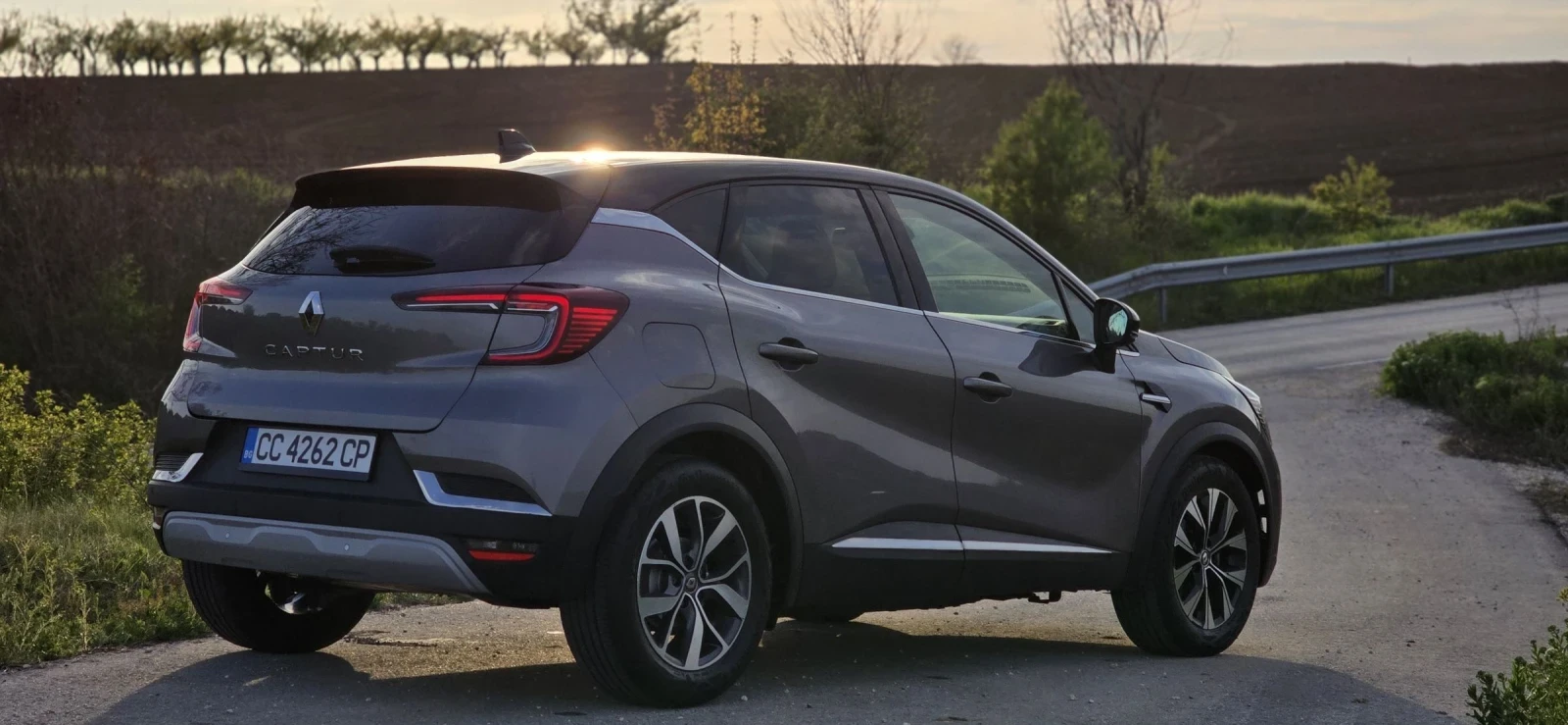 Renault Captur Renault Captur 1.3 TCe 18000км, снимка 4 - Автомобили и джипове - 54420082