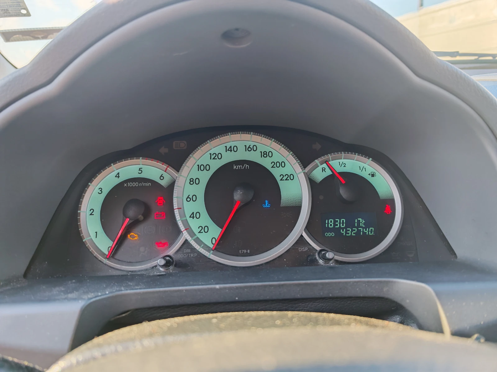 Toyota Corolla verso, снимка 7 - Автомобили и джипове - 54239028