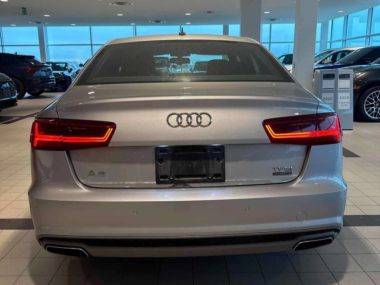 Audi A6 * Progressiv * CARFAX * БЕЗ ПЪРВОНАЧАЛНА ВНОСКА, снимка 13 - Автомобили и джипове - 54480269