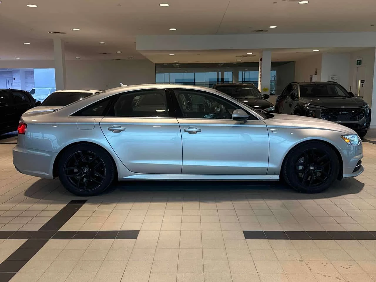 Audi A6 * Progressiv * CARFAX * БЕЗ ПЪРВОНАЧАЛНА ВНОСКА, снимка 12 - Автомобили и джипове - 54480269