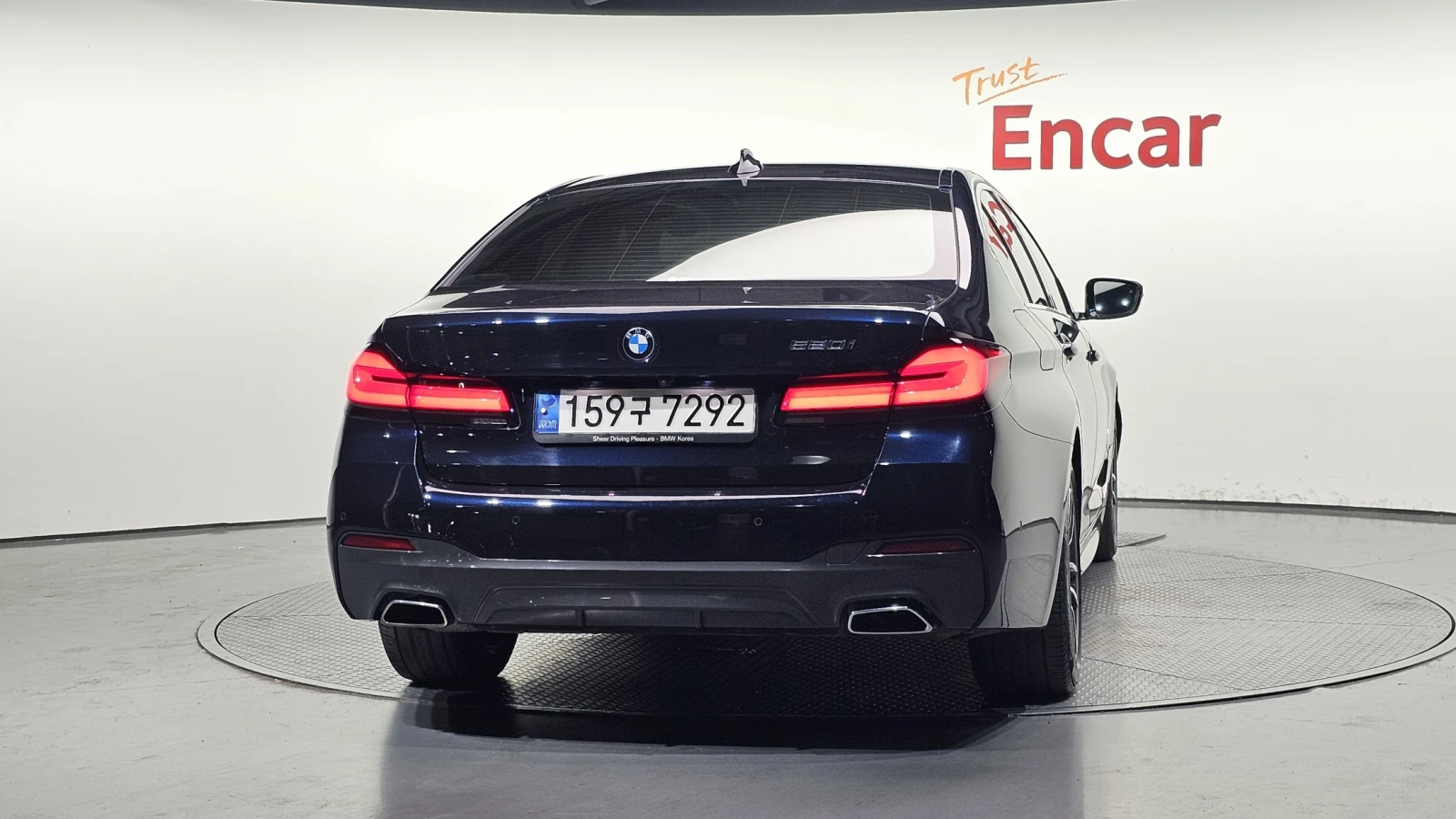 BMW 520 M SPORT* КОЖА* ПОДГРЕВИ* ПАНОРАМА* 360 CAM, снимка 4 - Автомобили и джипове - 54982259