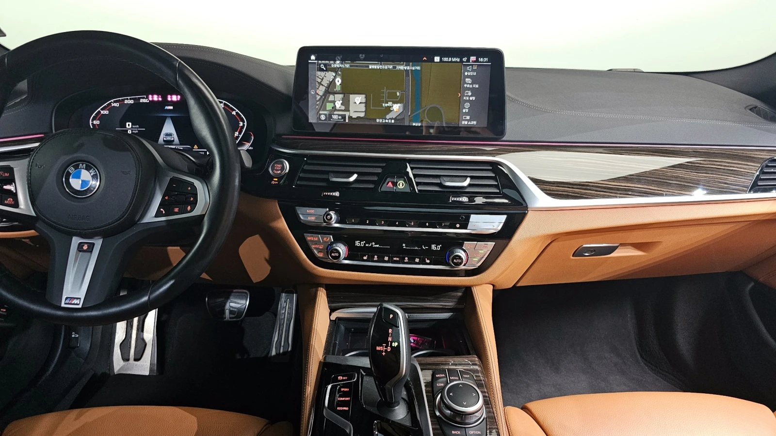 BMW 520 M SPORT* КОЖА* ПОДГРЕВИ* ПАНОРАМА* 360 CAM, снимка 7 - Автомобили и джипове - 54982259