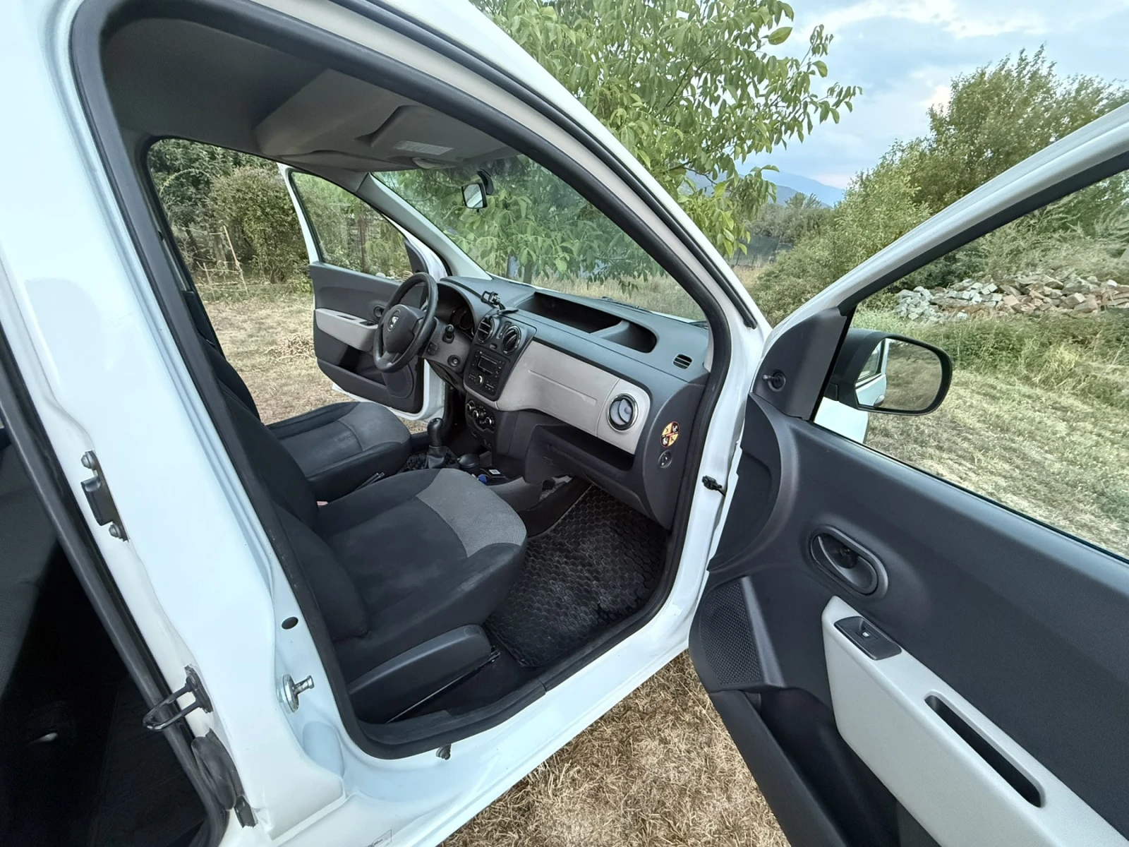 Dacia Dokker, снимка 8 - Автомобили и джипове - 55641138
