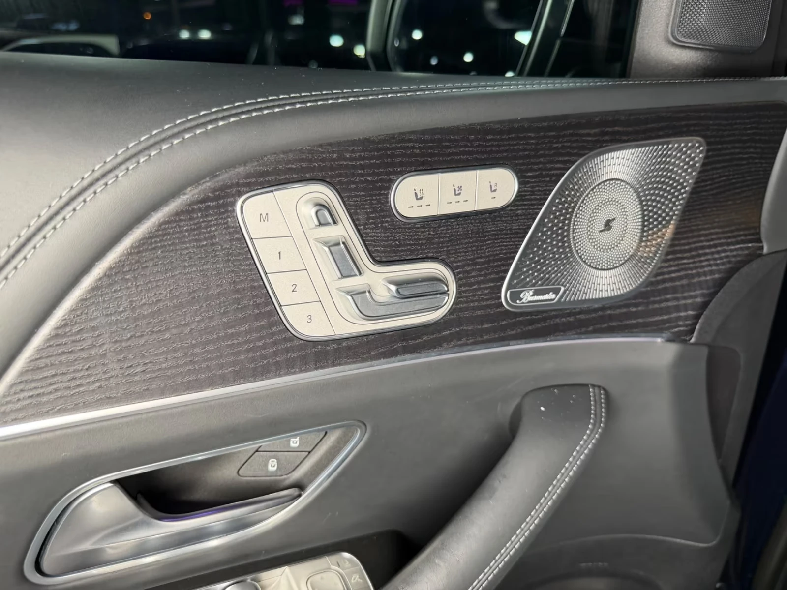 Mercedes-Benz GLS 63 AMG 4M/612HP/7S/PANO/360/BURM./330h, снимка 15 - Автомобили и джипове - 55789217