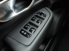 Volvo Xc90 B6 AWD CORE ЦЕНА ДО БГ РЕГИСТРАЦИЯ & АВТОКРЕДИТ, снимка 11