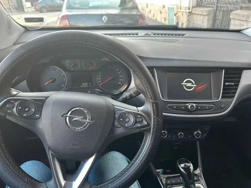 Opel Crossland X, снимка 4 - Автомобили и джипове - 48721316