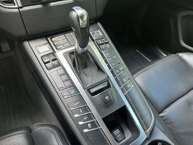 Porsche Macan S / 3.0TDI / ПОДГРЕВ / ВЕНТИЛАЦИЯ / КАМЕРА, снимка 15 - Автомобили и джипове - 51777334