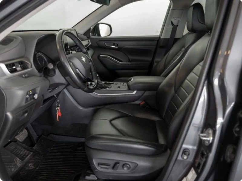 Toyota Highlander 2.5 HYBRID* AWD-I* E-CVT* Trend* 7-Mестен* Лизинг, снимка 10 - Автомобили и джипове - 52591825