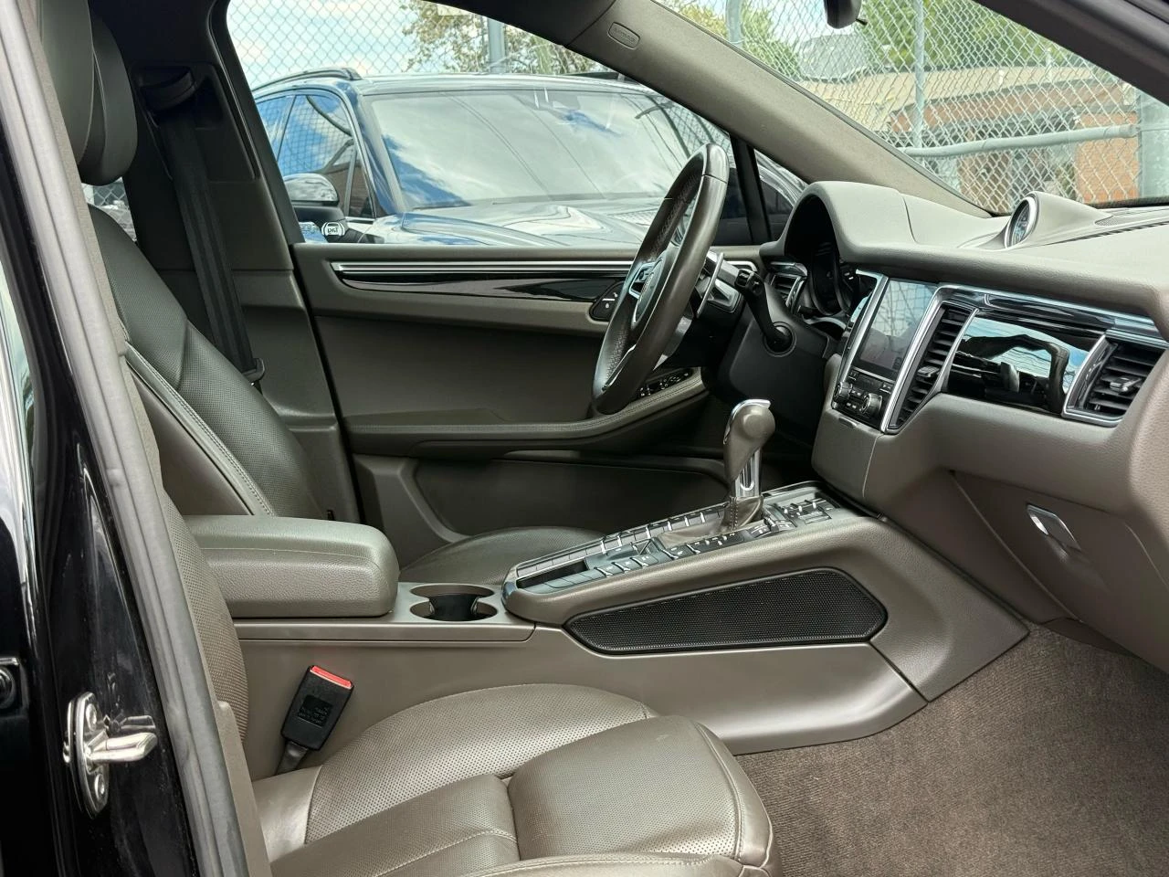 Porsche Macan S* BLIND SPOT* CRUISE CONTR.* LEATHER INTERIOR* PA - изображение 9