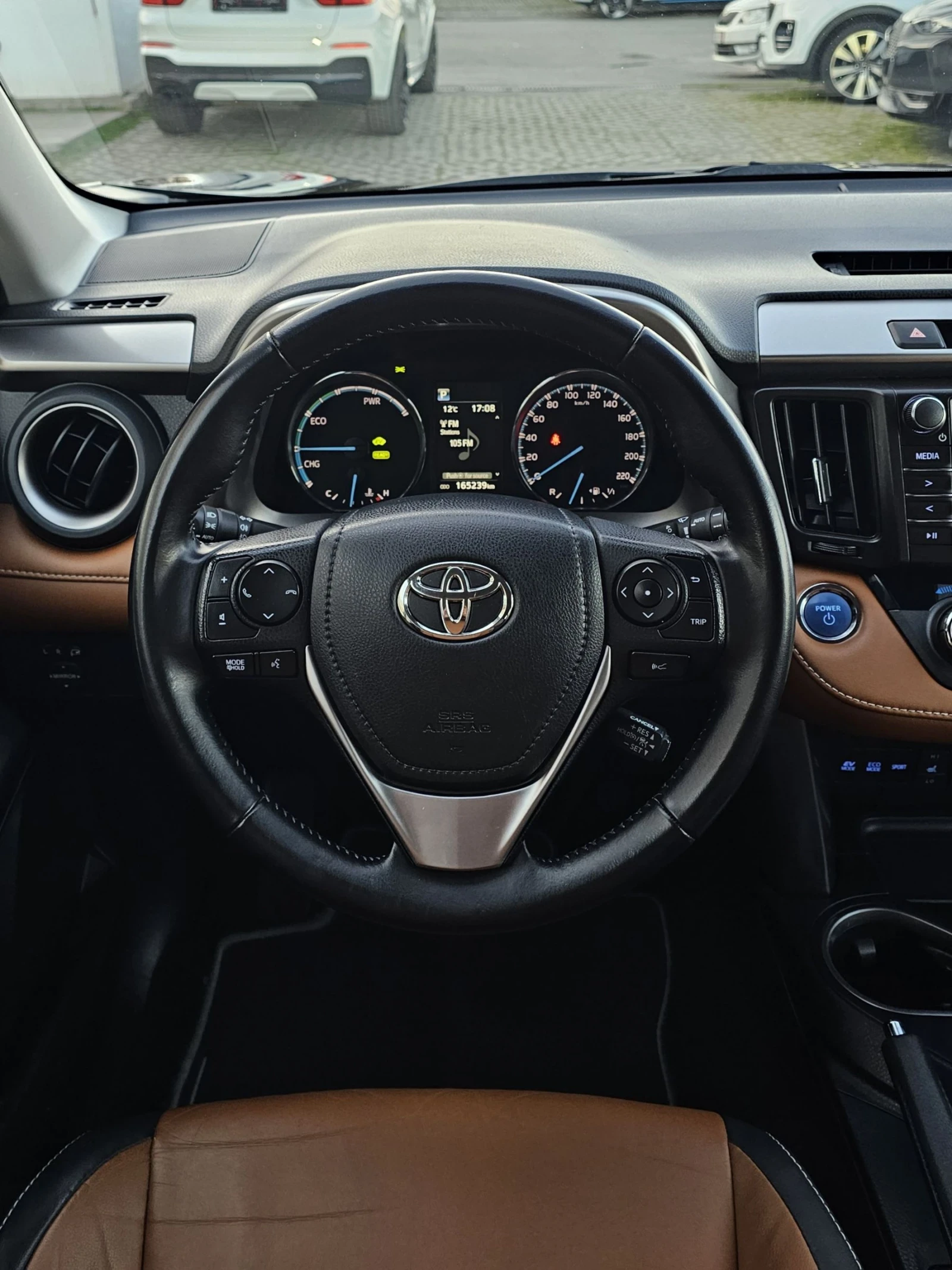 Toyota Rav4 2.5 Hybrid Executive Facelift Дистроник , снимка 12 - Автомобили и джипове - 53831238