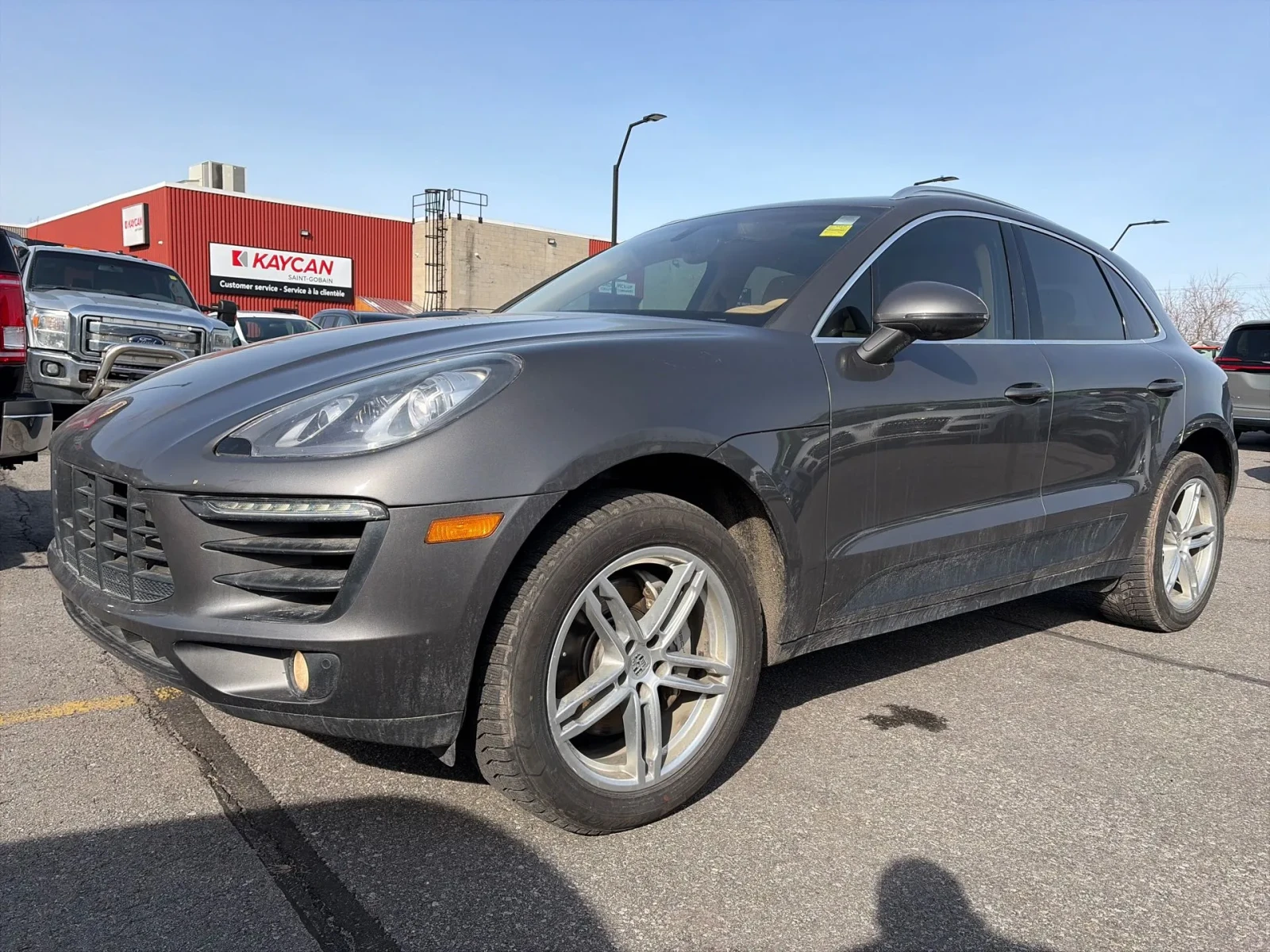Porsche Macan * CARFAX* ОБДУХВАНЕ* ДИСТРОНИК, снимка 3 - Автомобили и джипове - 54076671