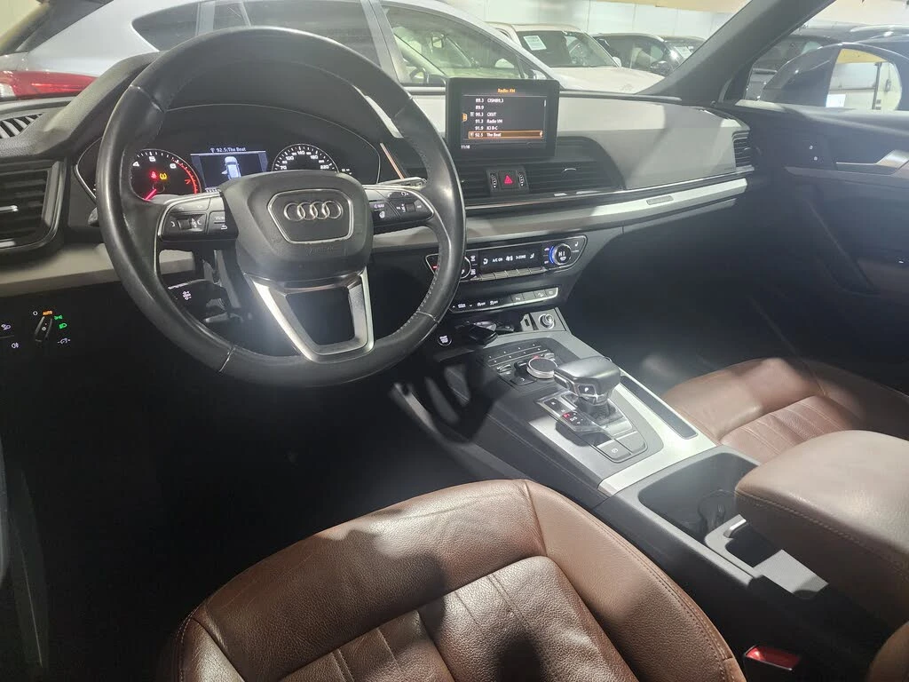 Audi Q5 quattro Premium, снимка 9 - Автомобили и джипове - 54519603