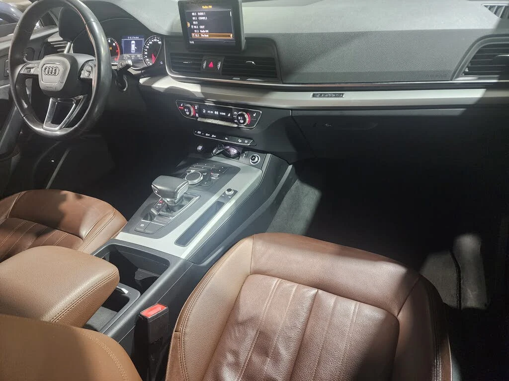 Audi Q5 quattro Premium, снимка 14 - Автомобили и джипове - 54519603