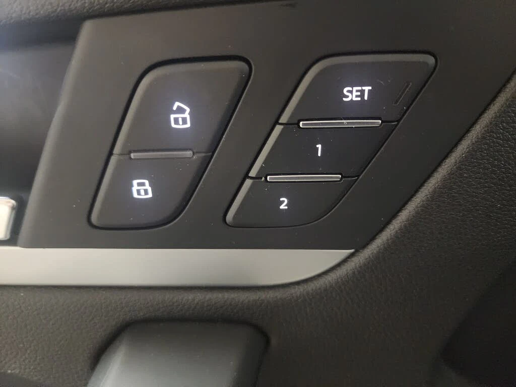 Audi Q5 quattro Premium, снимка 12 - Автомобили и джипове - 54519603