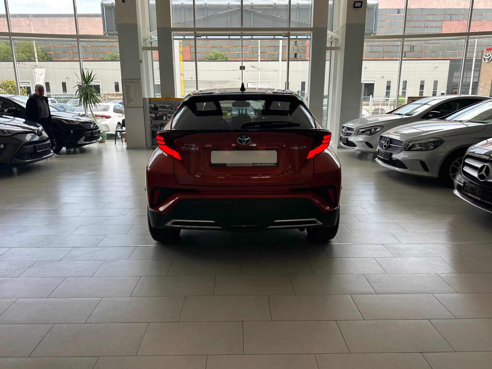 Toyota C-HR Core* Orange Edition, снимка 5 - Автомобили и джипове - 54619055