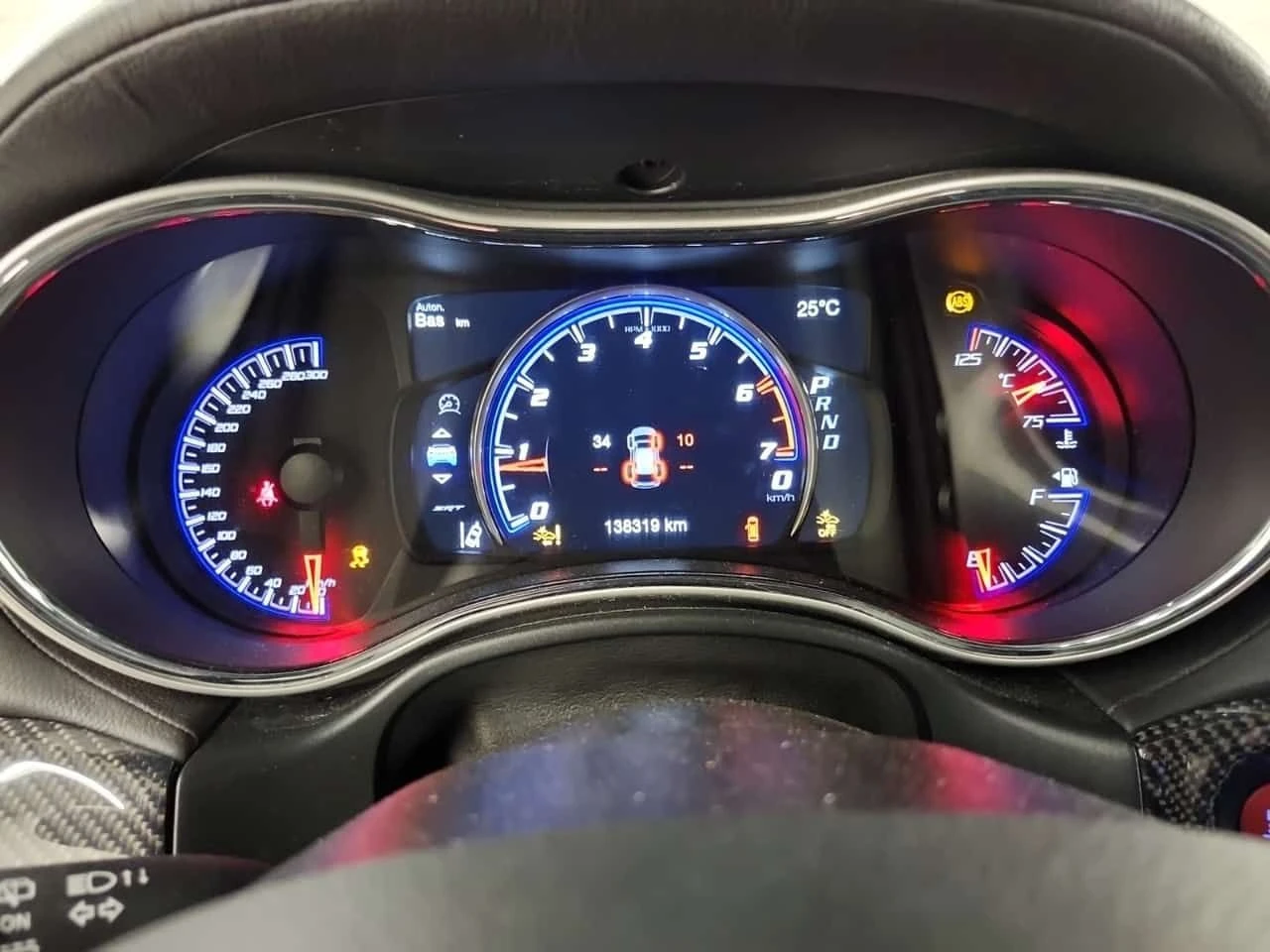 Jeep Grand cherokee * SRT * CARFAX * БЕЗ ПЪРВОНАЧАЛНА ВНОСКА, снимка 9 - Автомобили и джипове - 54701380