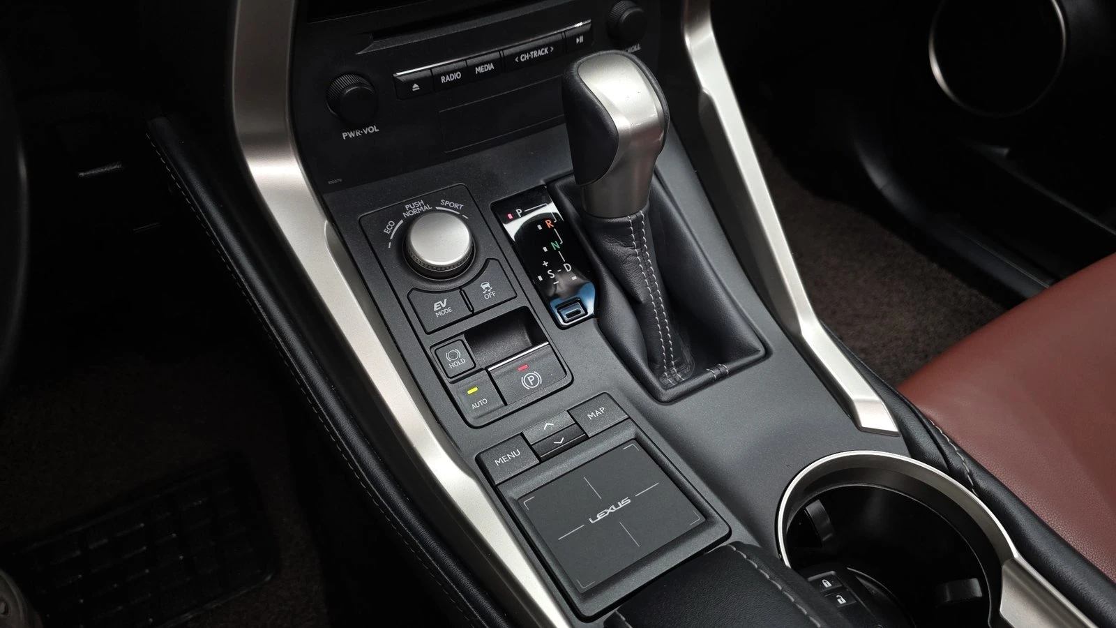 Lexus NX 300h* ЛЮК* ПОДГРЕВ ВОЛАН* КРАЙНА ЦЕНА, снимка 9 - Автомобили и джипове - 55367118