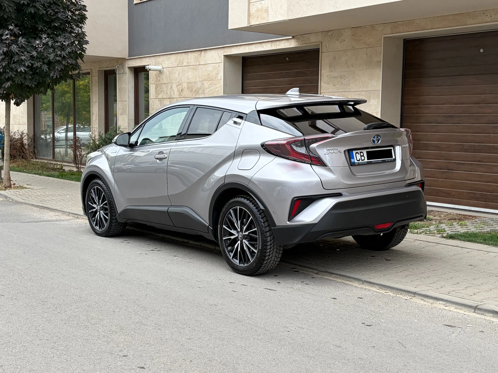 Toyota C-HR 1.8Hybrid e-CVT Classy- � �������� | Mobile.bg � ����������� 4