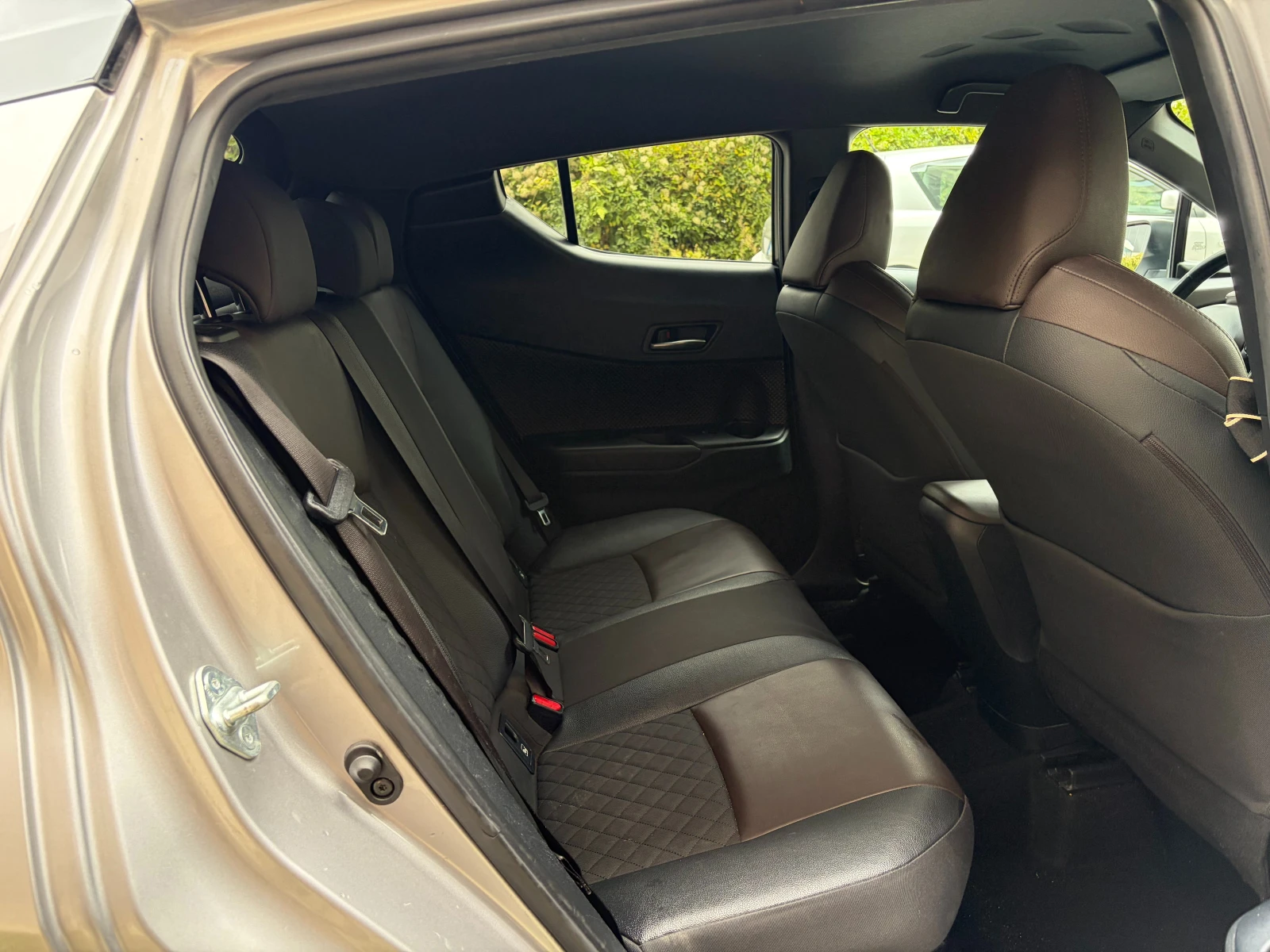 Toyota C-HR 1.8Hybrid e-CVT Classy- � �������� | Mobile.bg � ����������� 15